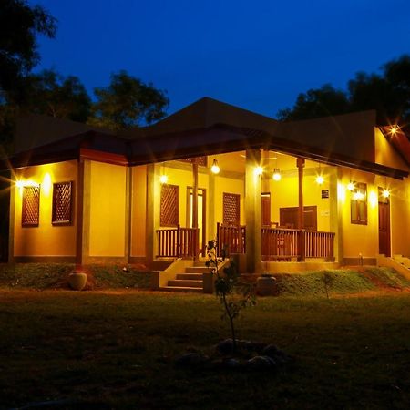 Villa De Lagoon View 탕갈레 외부 사진