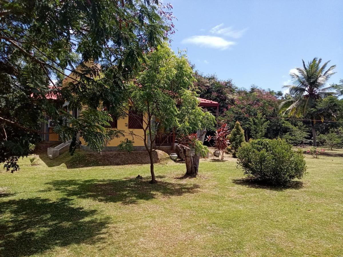 Villa De Lagoon View 탕갈레 외부 사진