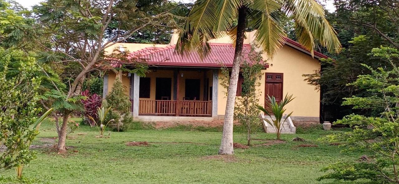 Villa De Lagoon View 탕갈레 외부 사진