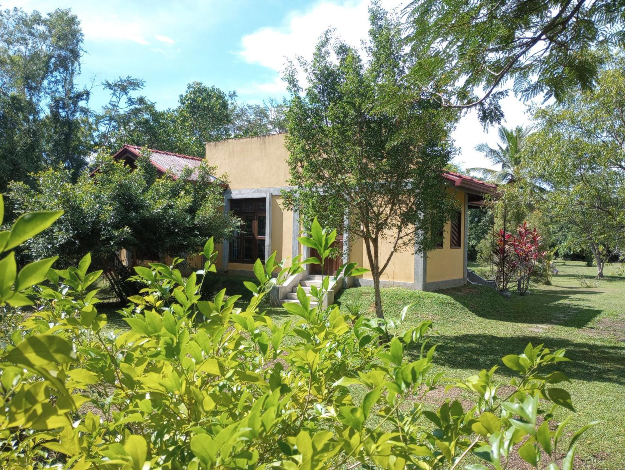 Villa De Lagoon View 탕갈레 외부 사진
