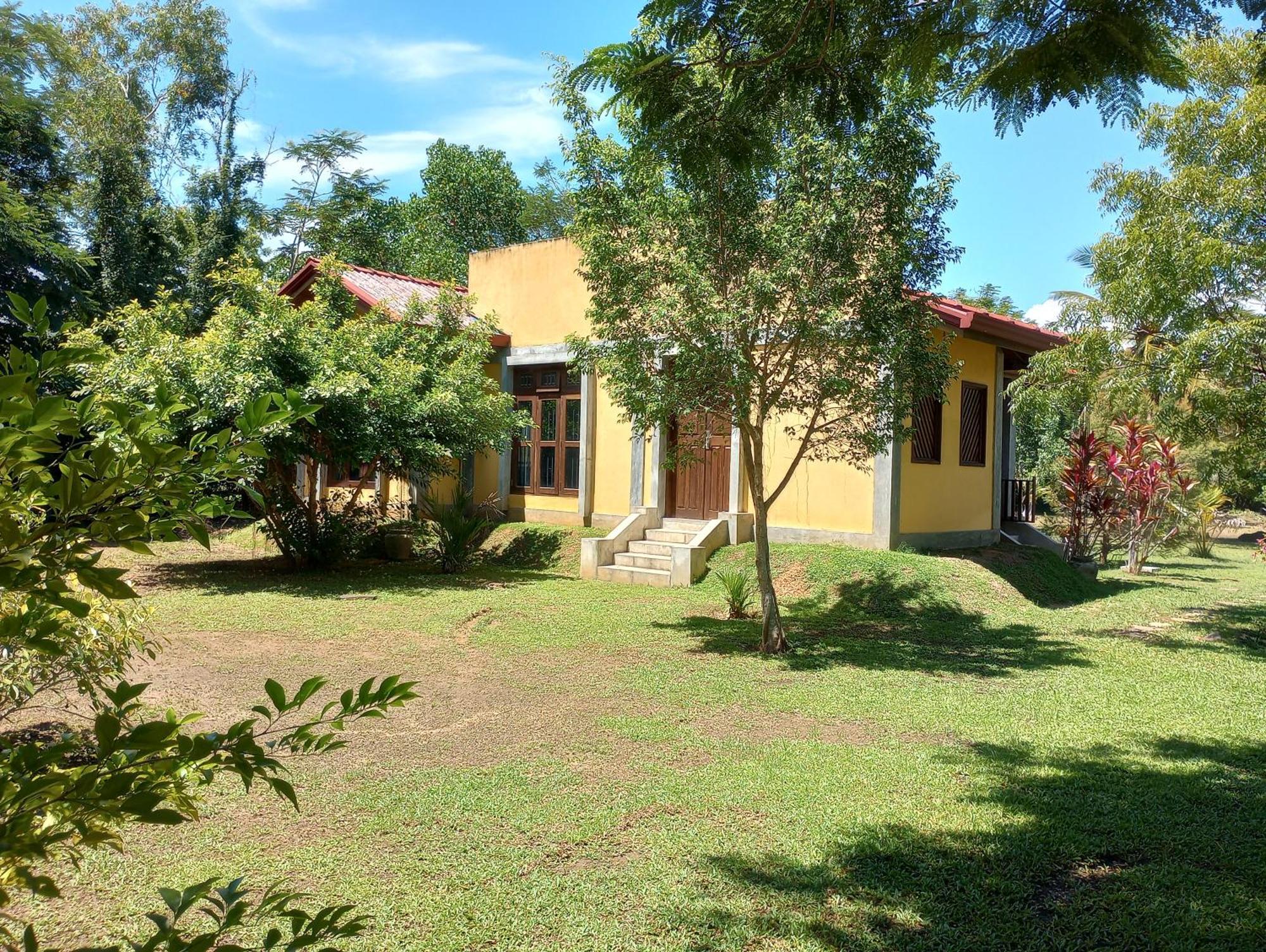 Villa De Lagoon View 탕갈레 외부 사진