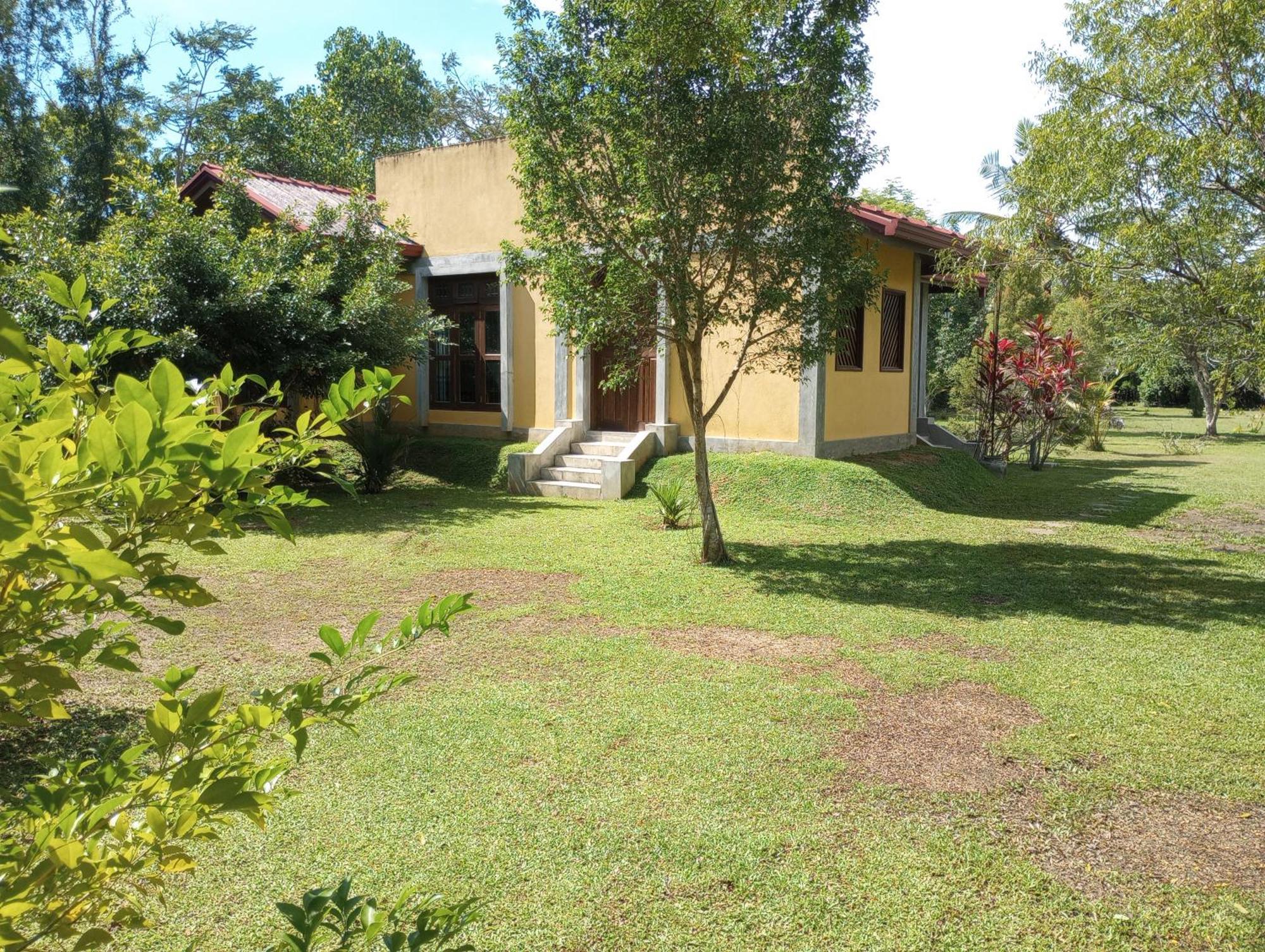 Villa De Lagoon View 탕갈레 외부 사진